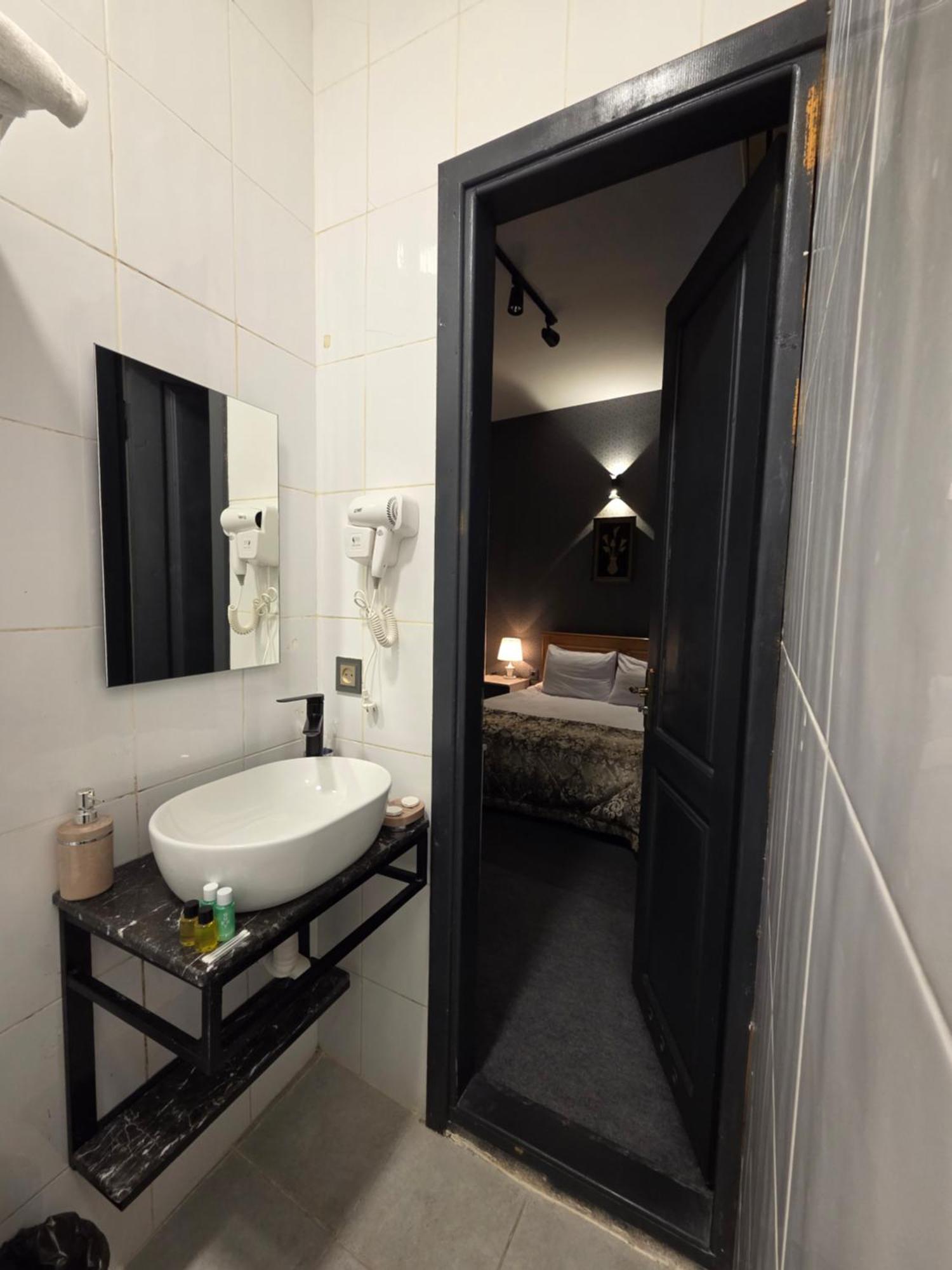 Chambers Old City Hotel Baku Exteriör bild